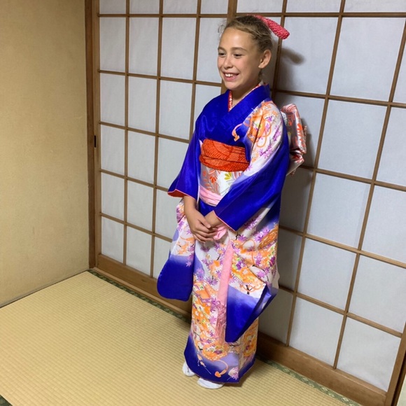 Meet your Posher, Akiko elizabeth - Picture 4 of 8